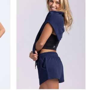 Jolyn Mai Women's Navy Blue Fleece Shorts Size Medium